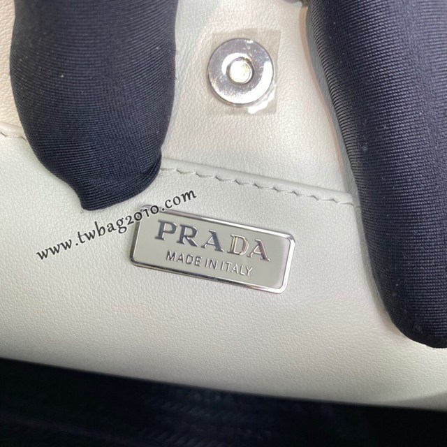 Prada專櫃新款女士腋下包 1BC499 普拉達開邊珠小牛皮女款肩背包 csp1147